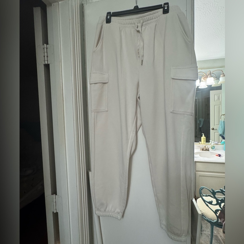 Sonoma Off-White Jogger Pants